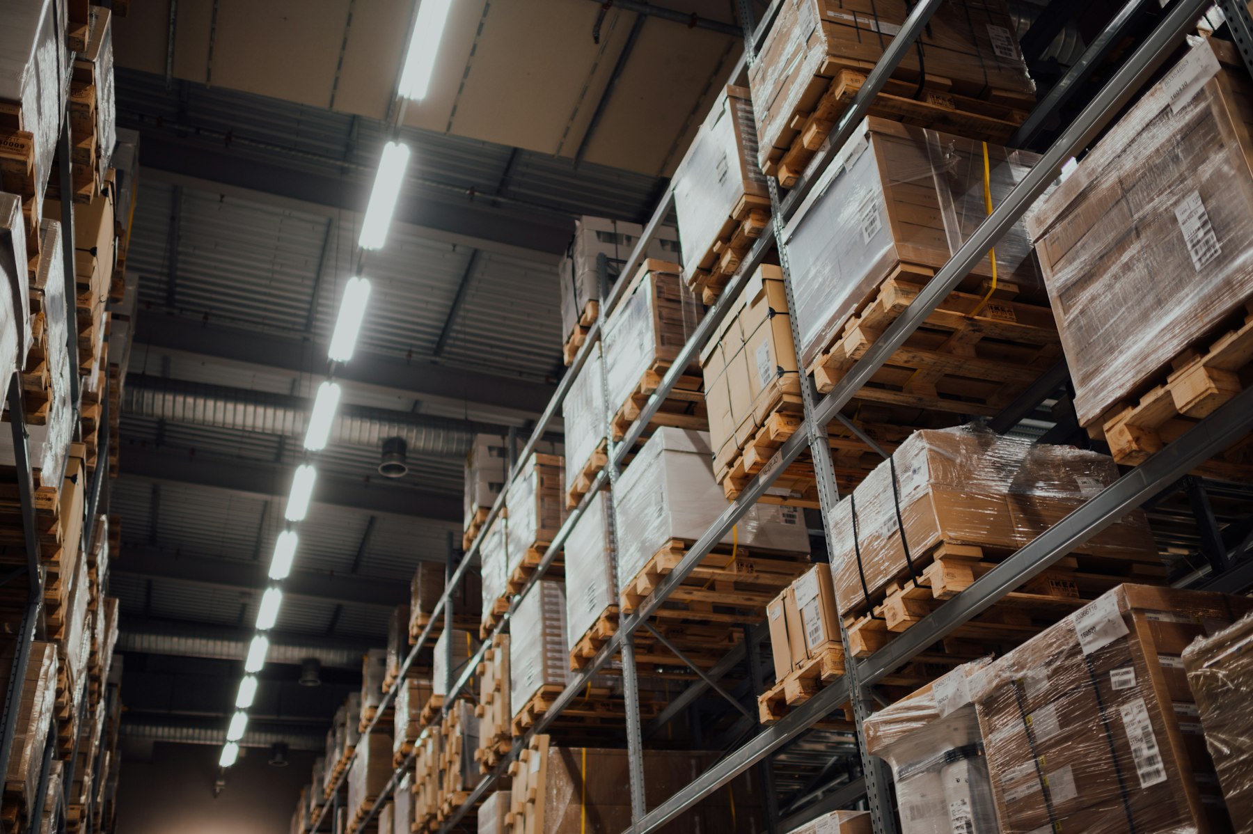 FMCG warehouse operations with cartons and distribution inventory
